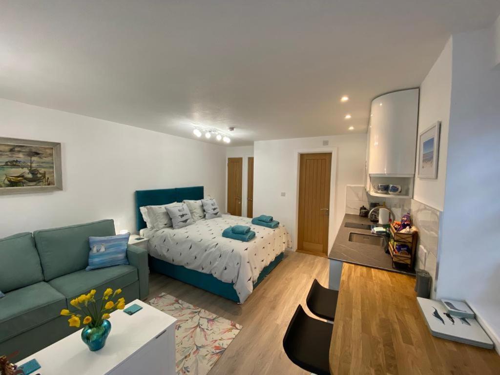 Sweet Caroline - Luxury Studio Stone'S Throw From Mousehole Harbour Bagian luar foto